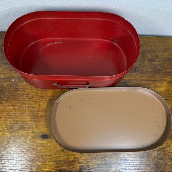 2 Vintage Country Primitve Tender Heart Treasures Tin Nesting Covered
Boxes - Picture 4 of 8